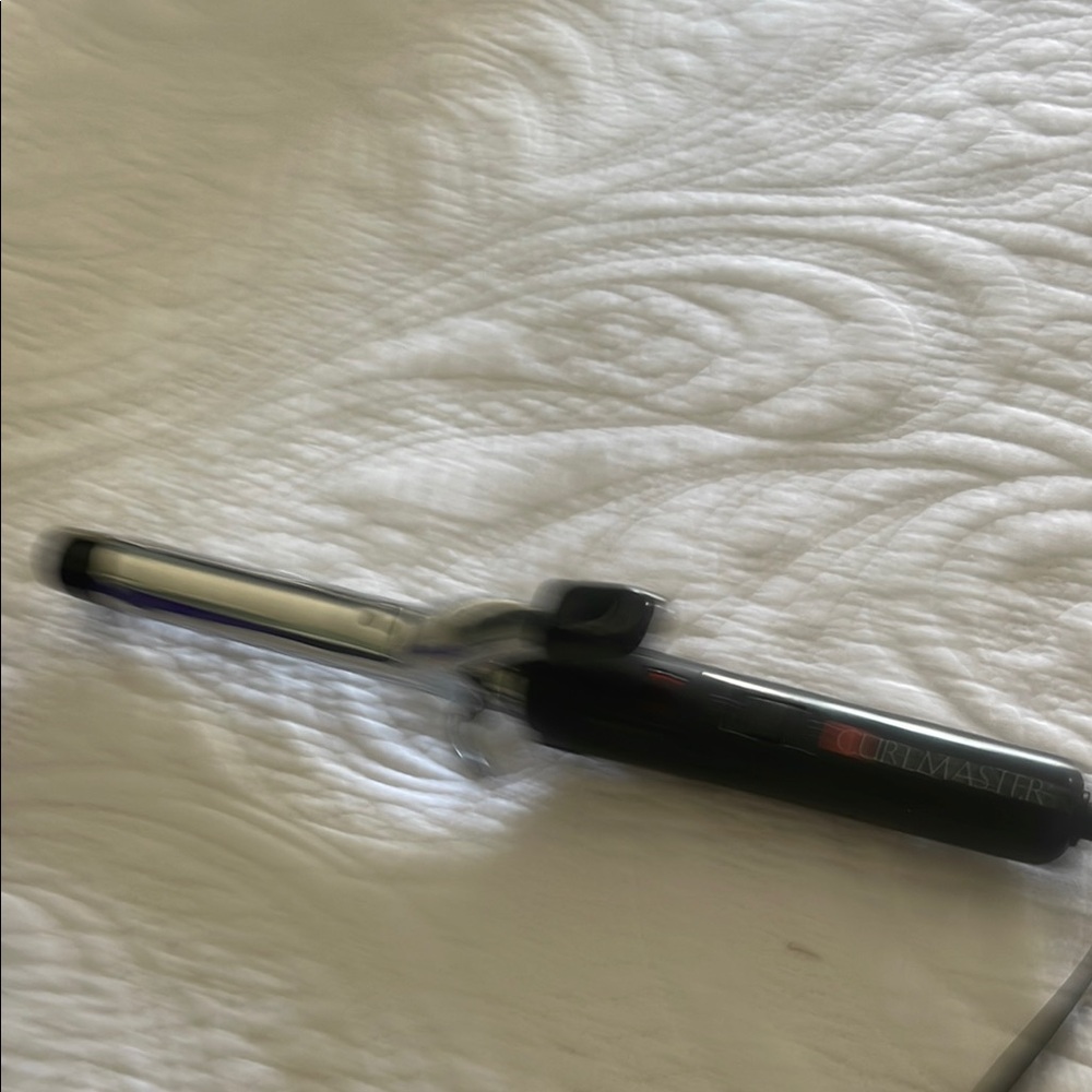 Curlmaster Black and Silver Curling Iron